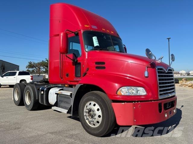 Mack CXU613 Ciągniki siodłowe