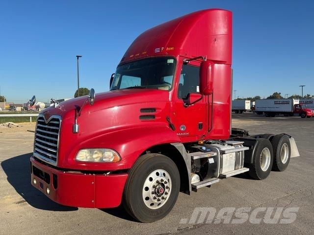 Mack CXU613 Ciągniki siodłowe