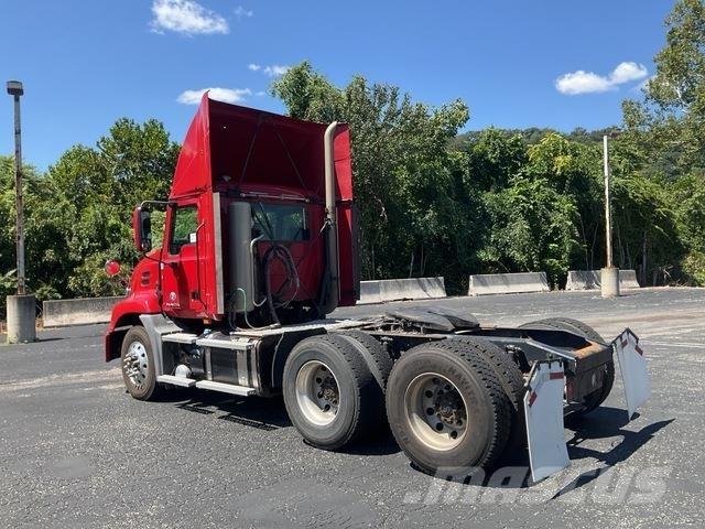 Mack CXU613 Ciągniki siodłowe