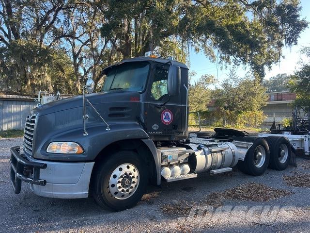 Mack CXU613 Ciągniki siodłowe