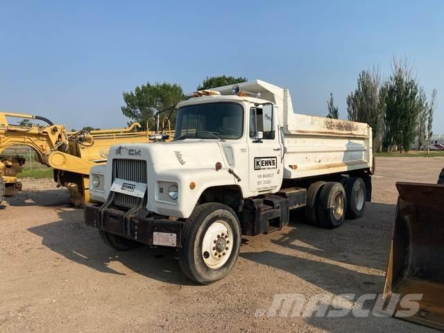 Mack DM686S Wywrotki