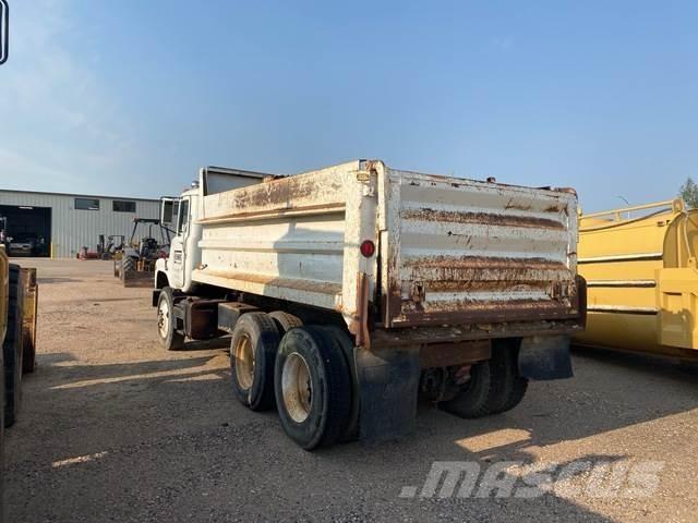 Mack DM686S Wywrotki