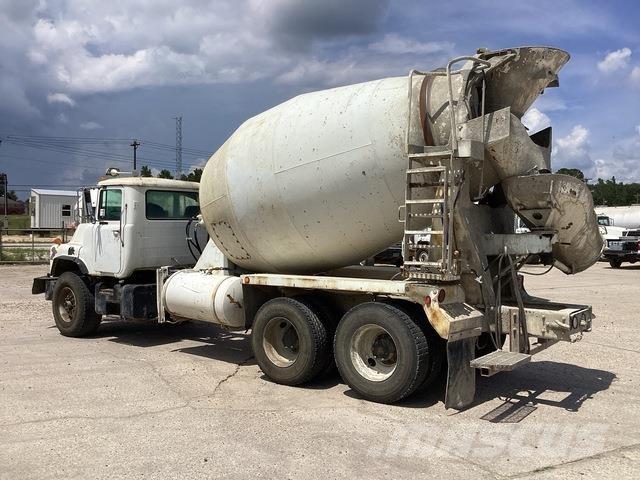 Mack DM690S Inne