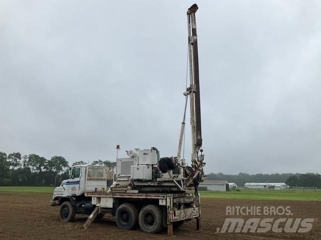 Mack DMM6906S Wiertnice samochodowe