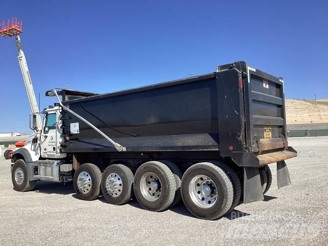 Mack GR104F Wywrotki