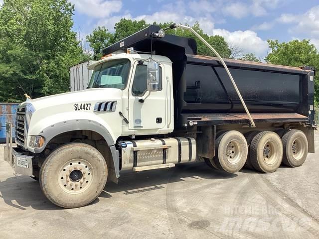 Mack GR64F Wywrotki