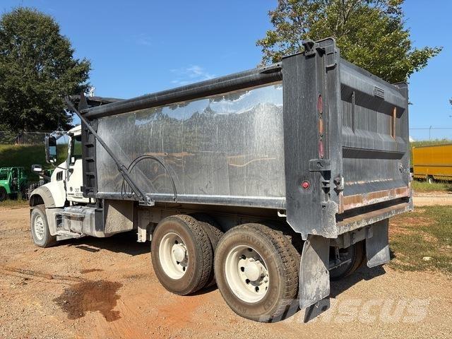 Mack GU713 Wywrotki