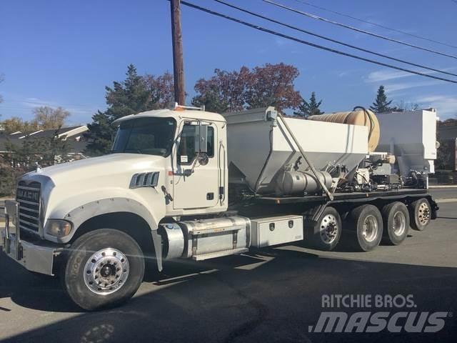 Mack GU713 Gruszki do betonu