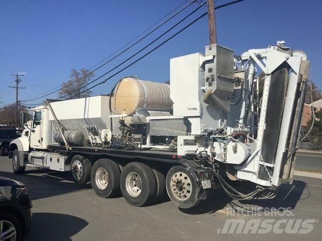 Mack GU713 Gruszki do betonu