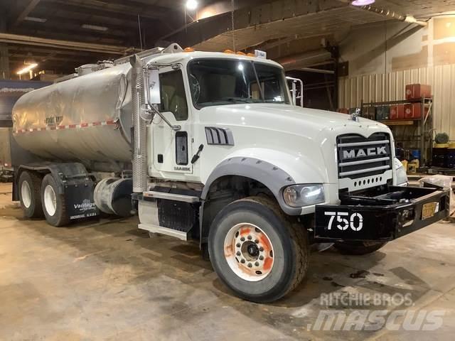Mack GU713 Polewaczki