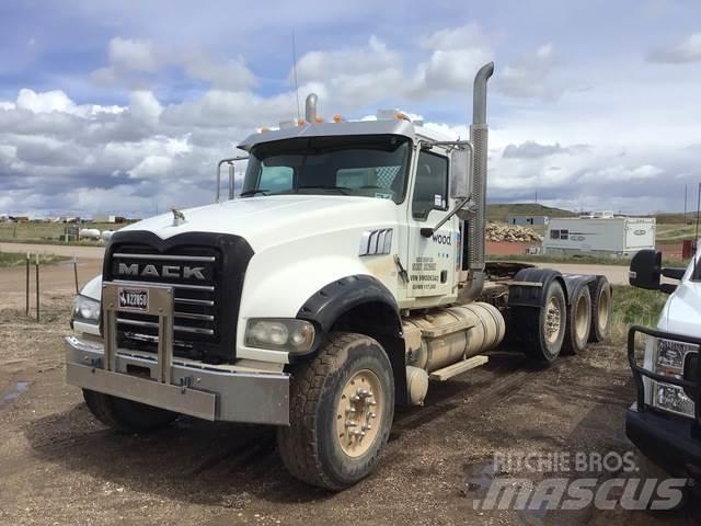 Mack GU713 Ciągniki siodłowe