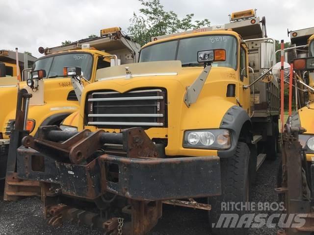 Mack GU713 Wywrotki