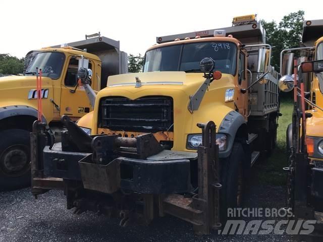 Mack GU713 Wywrotki