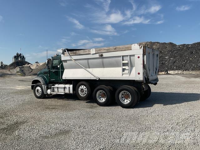 Mack GU713 Wywrotki