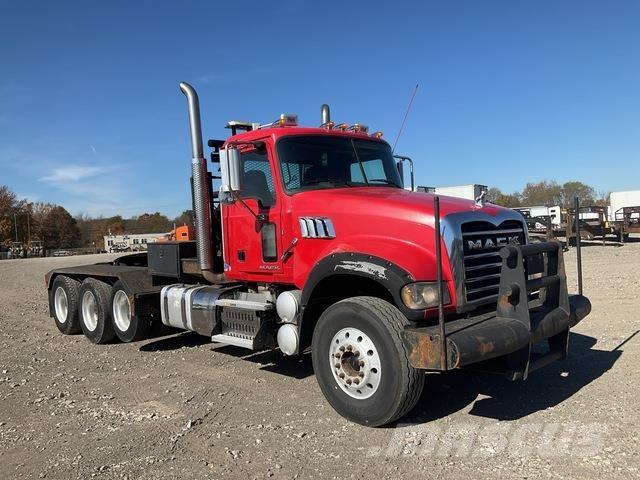 Mack GU713 Ciągniki siodłowe