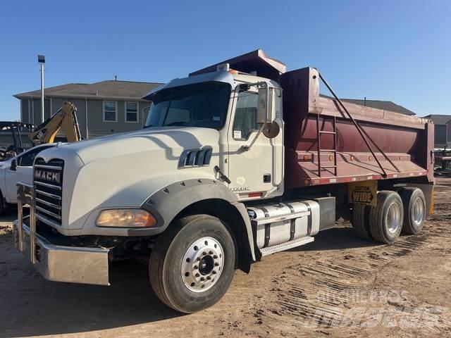 Mack GU813 Wywrotki