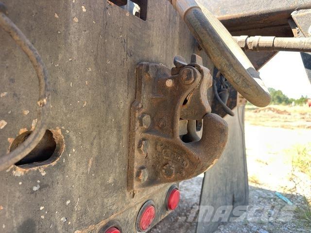 Mack GU813 Bramowce