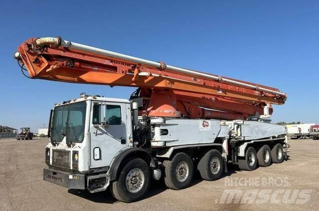 Mack MR688S Samojezdne pompy do betonu