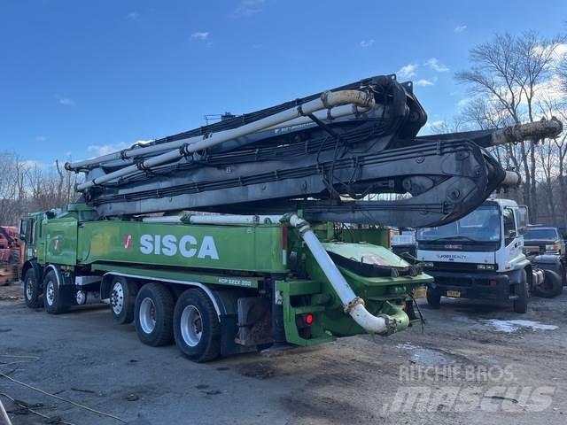 Mack MRU613 Samojezdne pompy do betonu
