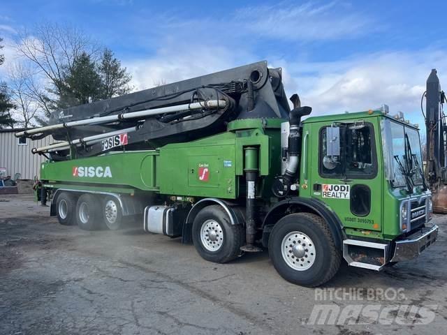 Mack MRU613 Samojezdne pompy do betonu