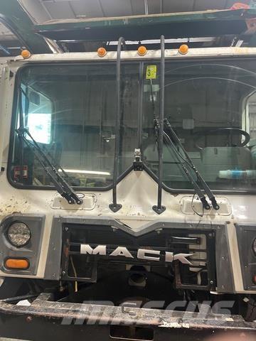 Mack MRU613 Śmieciarki