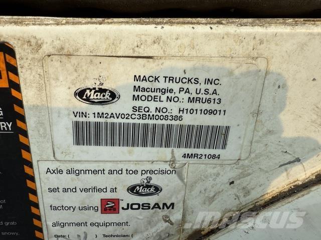 Mack MRU613 Śmieciarki