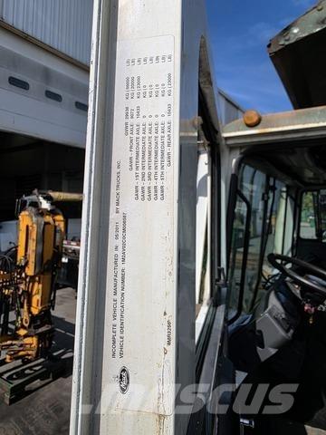 Mack MRU613 Śmieciarki