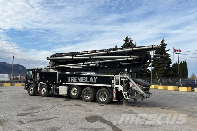 Mack MRU613 Samojezdne pompy do betonu