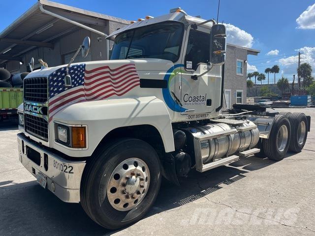 Mack PI64T Ciągniki siodłowe