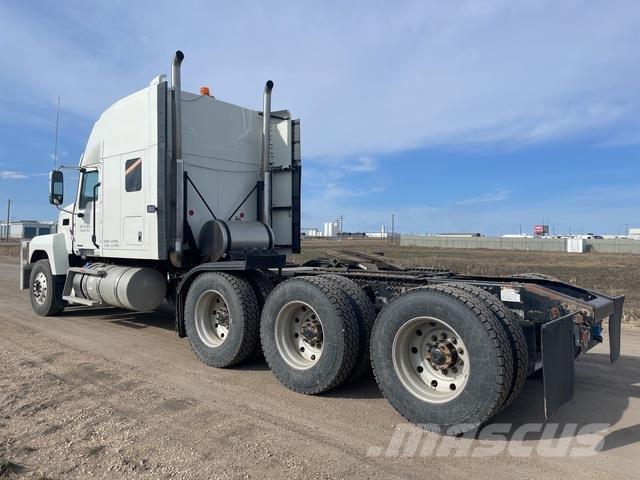 Mack PI86T Ciągniki siodłowe