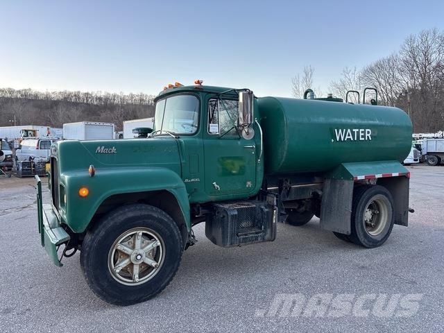 Mack R400 Polewaczki