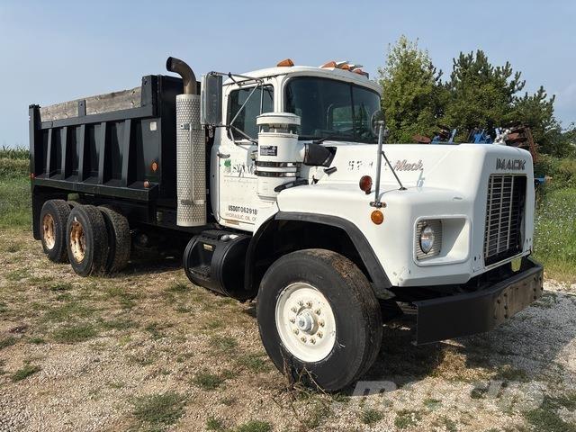 Mack RB690S Wywrotki