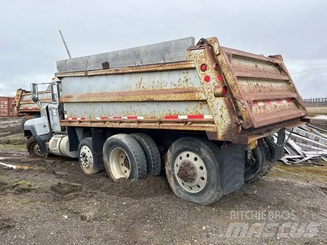 Mack RD688S Wywrotki