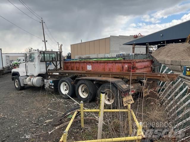 Mack RD688S Bramowce