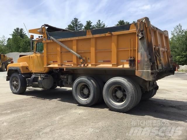 Mack RD688S Wywrotki