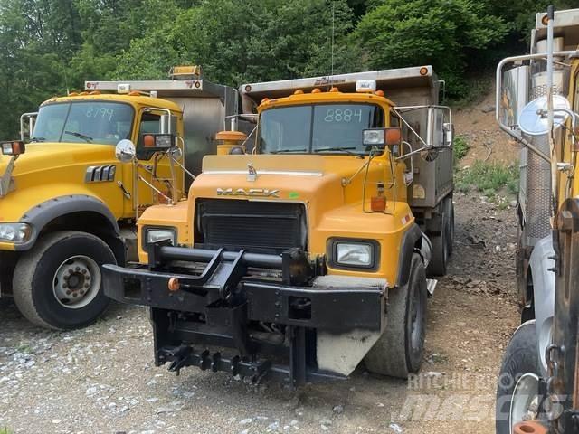 Mack RD688S Piaskarki i solarki