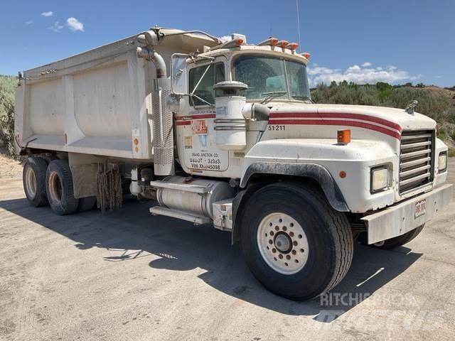 Mack RD688S Wywrotki