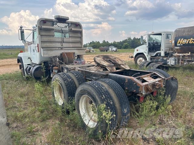 Mack RD688S Ciągniki siodłowe