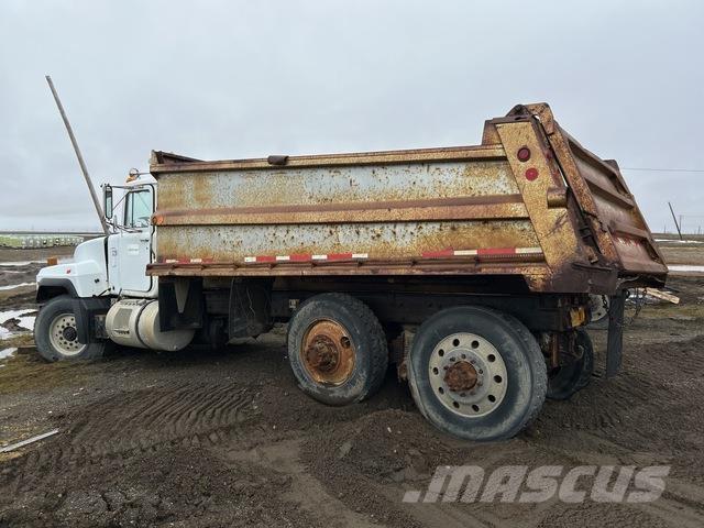 Mack RD688S Wywrotki