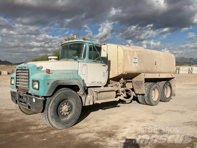 Mack RD690S Polewaczki