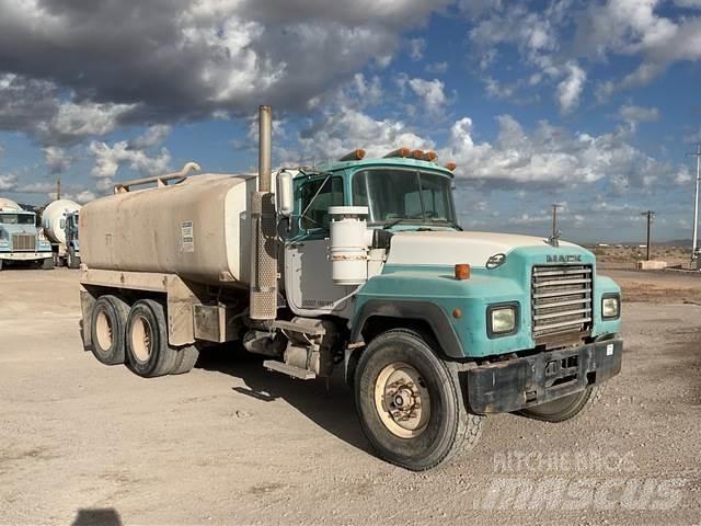 Mack RD690S Polewaczki