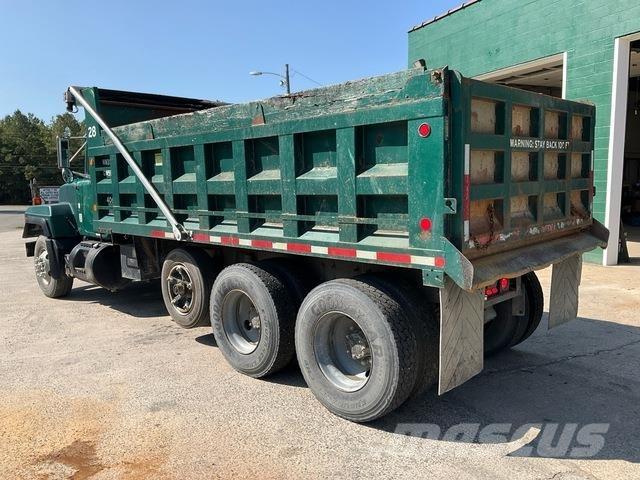 Mack RD690S Wywrotki