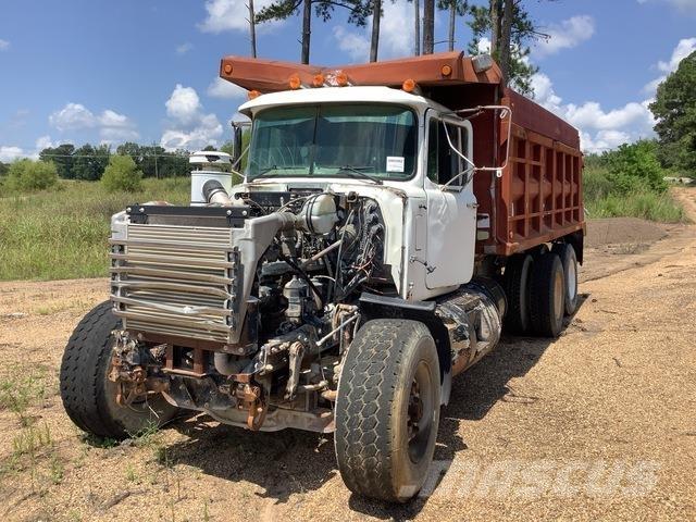 Mack RD690S Wywrotki
