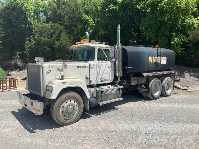 Mack RW613 Polewaczki