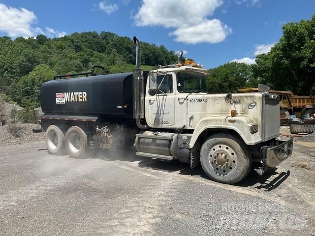 Mack RW613 Polewaczki
