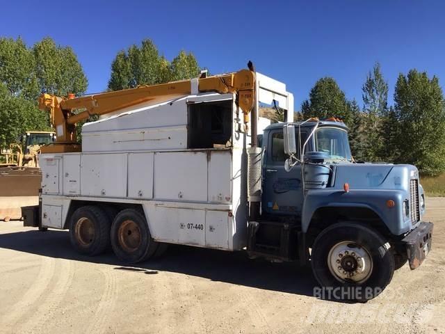 Mack U600 Pojazdy komunalne