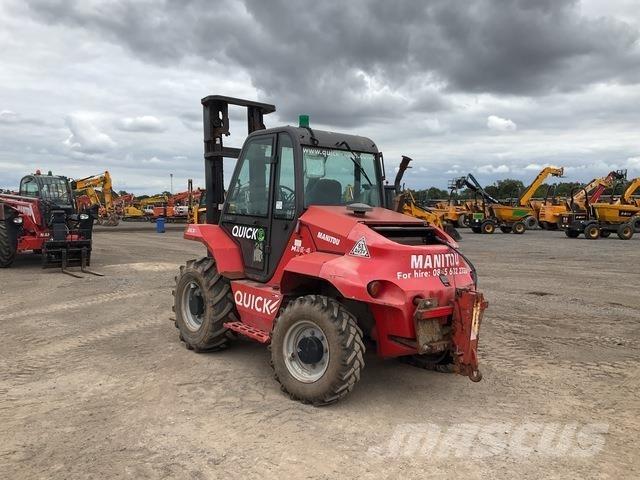 Manitou M26-4 Wózki widłowe terenowe