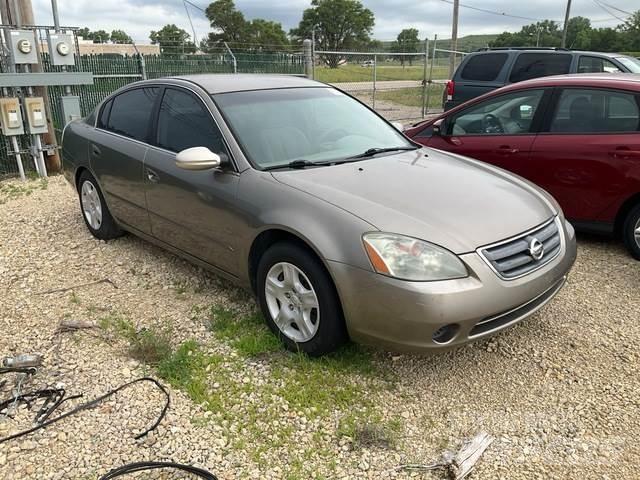 Nissan Altima Samochody osobowe
