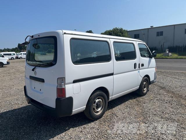 Nissan Caravan Maszyny budowlane - Inne