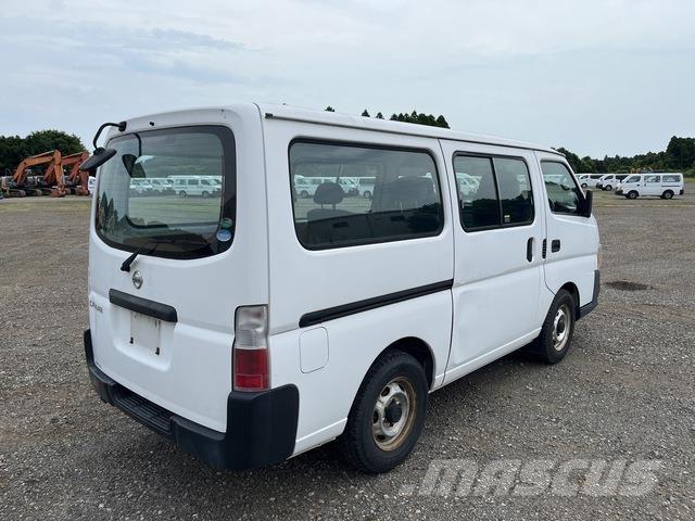 Nissan Caravan Maszyny budowlane - Inne